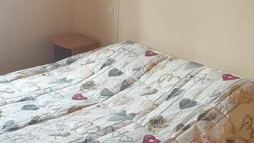 2 多间卧室、熨斗/熨衣板、旅行婴儿床