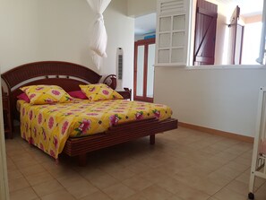 3 bedrooms, iron/ironing board, WiFi, bed sheets - RISING SUN VILLA, AIR CONDITIONED, WIFI, (PRIVATE POOL AND JACUZZI OPTIONAL) (LE FRANCOIS)