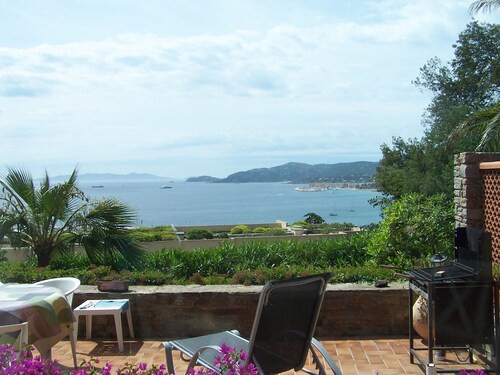 Le Lavandou, Villa 80m2, voller Süden, Panoramablick auf Hafen und Meer