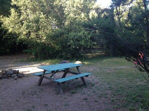 Outdoor dining - Near Sea and Mountain (Ghisonaccia)