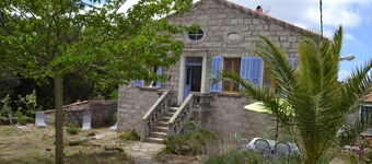 MAISON TYPIQUE DE VILLAGE CORSE 