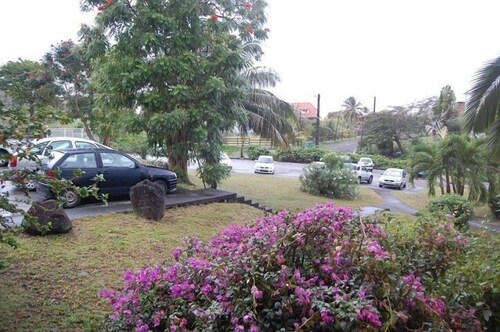 Appartement F3 Trois Ilets dans Résidence calme à lanse à l'âne à 750m / mer