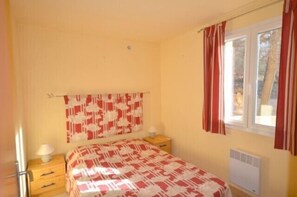 2 Schlafzimmer, Bügeleisen/Bügelbrett, Reisekinderbett, kostenloses WLAN