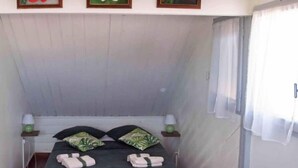 2 soverom, strykejern/-brett, reiseseng for barn og wi-fi (inkludert)
