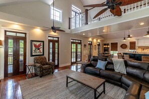 Smart TV, fireplace, table tennis