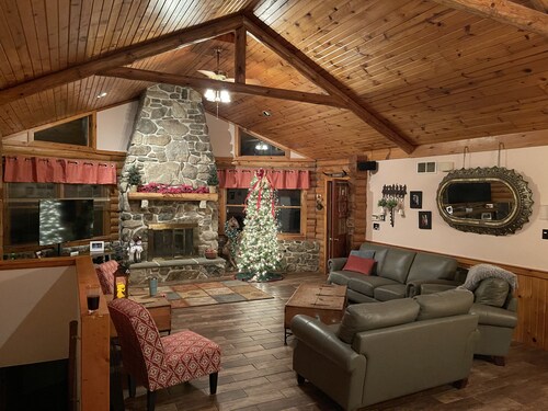 Working Horse Ranch With Indoor Pool!!