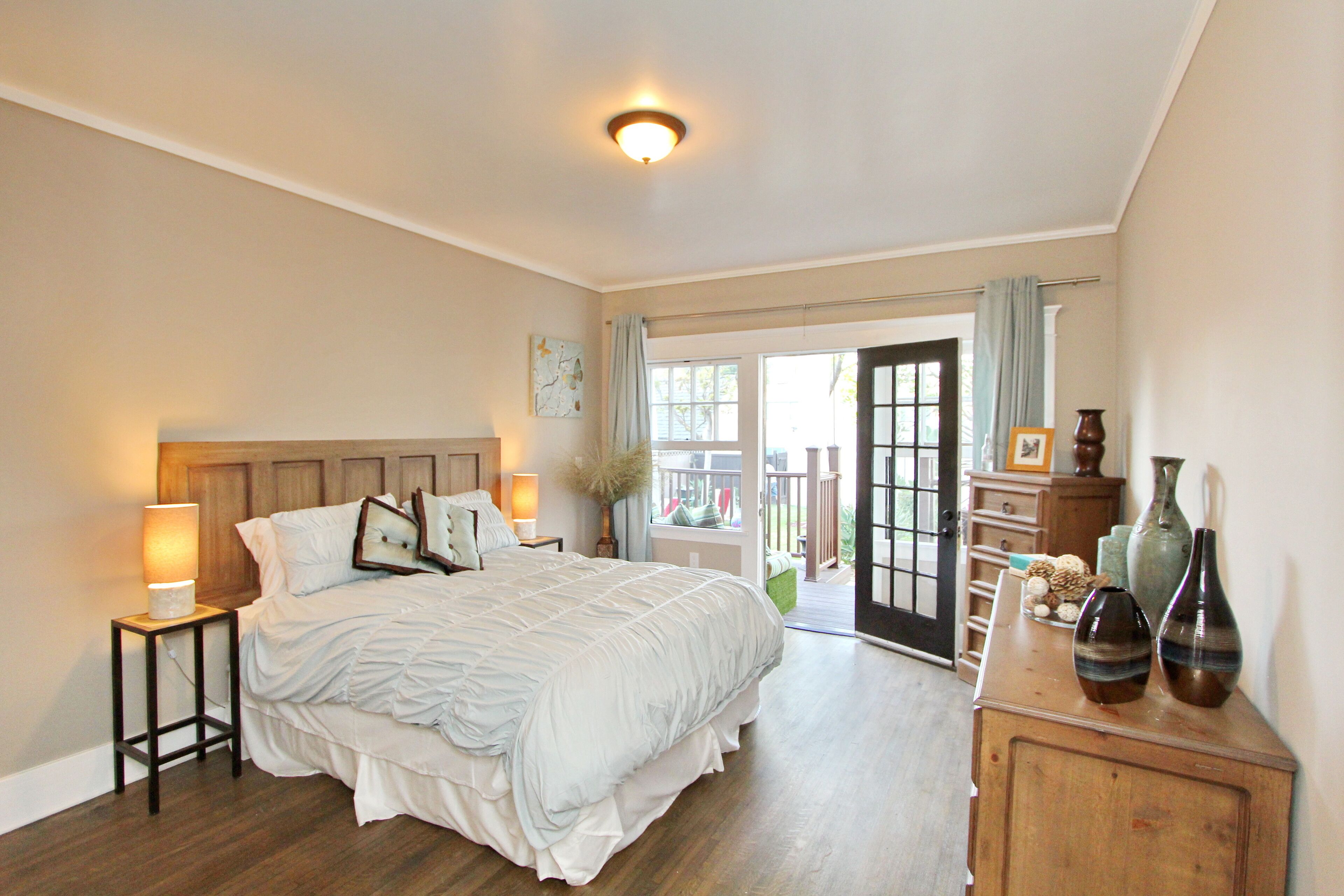 4 Schlafzimmer, Zimmersafe, Schreibtisch, Bügeleisen/Bügelbrett