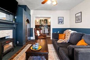 Smart TV, videojuegos, libros y biblioteca musical 