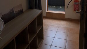 Småhus, 2 soverom, fjellutsikt | 2 soverom, skrivebord, blendingsgardiner og barnesenger (inkludert)