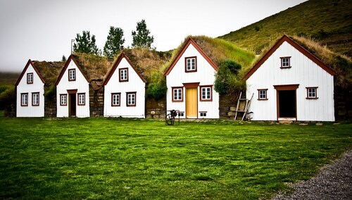 Vellir Grenivik a home with a view