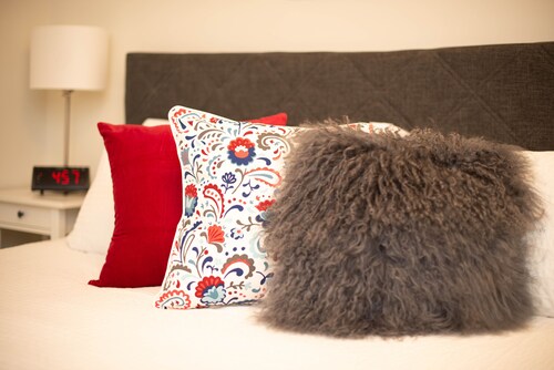 Kitsilanoオアシス：キングベッド付きニューガーデンスイート - 許可証19-175893★★★★★ 