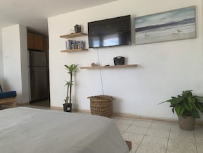Ferros/tábuas de passar roupa, Wi-Fi de cortesia, roupa de cama