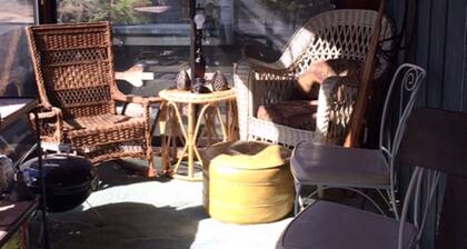 Ruta de senderismo privada. Disfruta el esplendor de ADK. Mascota amigable. Rancho de casa. Wifi