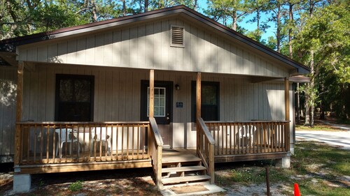 Beautiful lake front property with fully furnished cabins!
