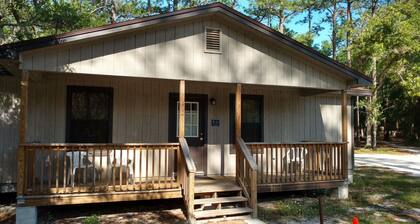 Beautiful lake front property with fully furnished cabins!