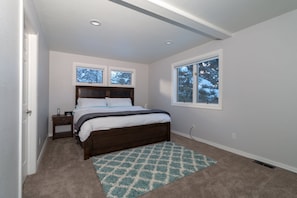 4 Schlafzimmer, Bügeleisen/Bügelbrett, kostenloses WLAN, Bettwäsche
