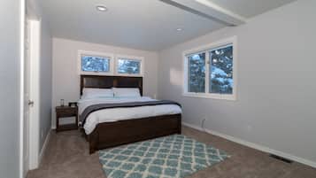 4 bedrooms, iron/ironing board, free WiFi, bed sheets