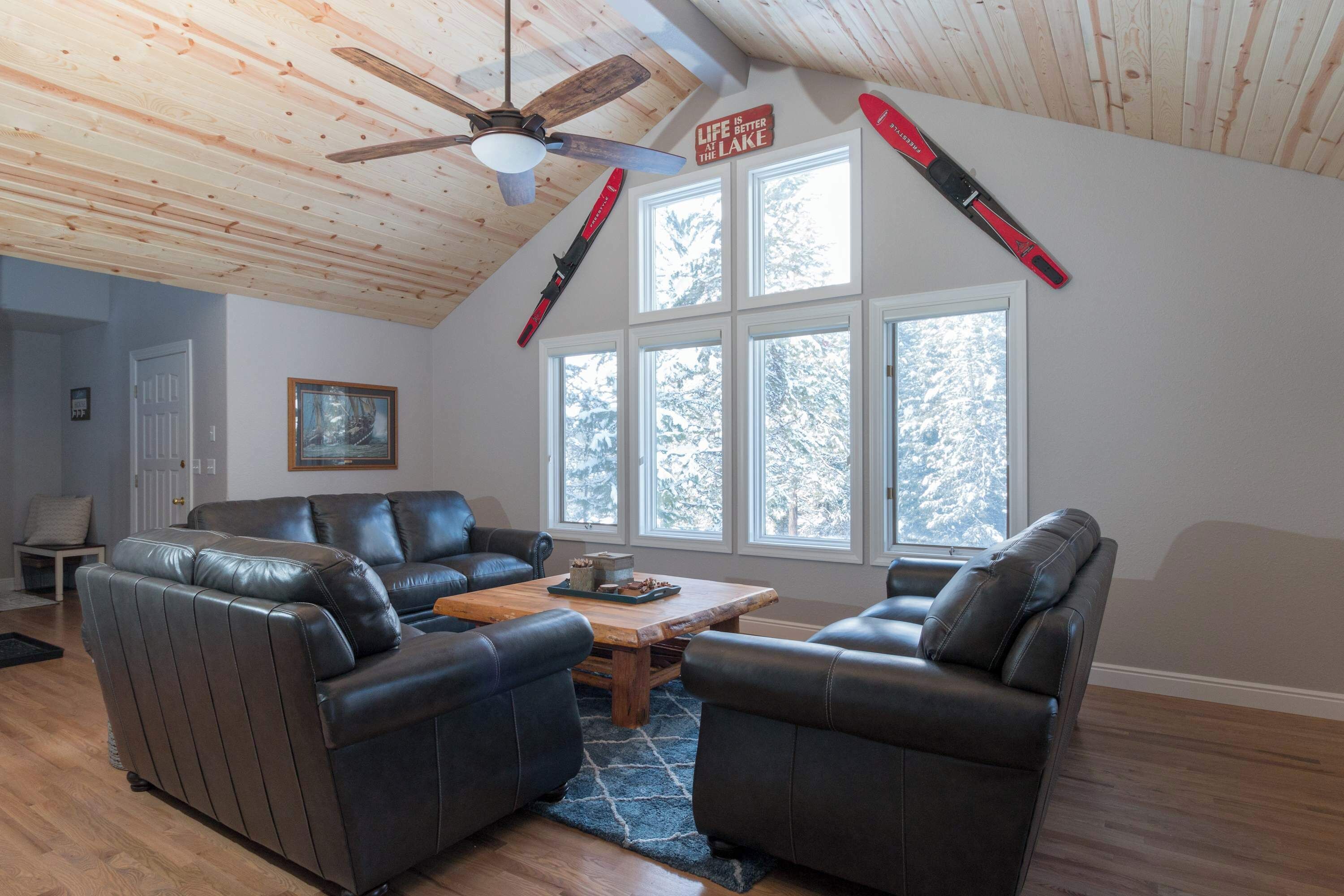 Télévision, cheminée