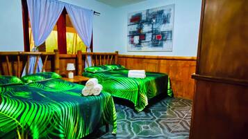 6 bedrooms, WiFi, bed sheets