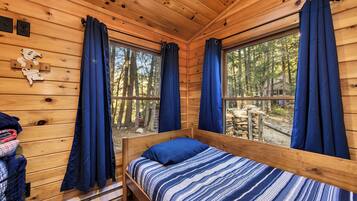 2 dormitorios, tabla de planchar con plancha, wifi y ropa de cama