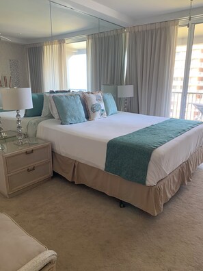 1 bedroom, iron/ironing board, WiFi, bed sheets - 2 units back from Oceanfront, Views of Lanai Island and the beautiful courtyard (Lahaina)
