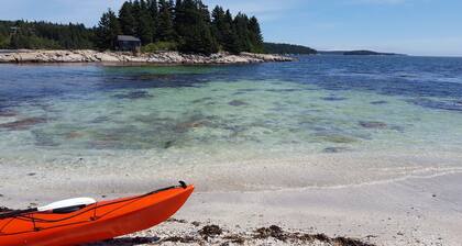 Schoodic Peninsula of Acadia Natl. Pk; ferry to Bar Harbor/Ocean - 15 Min. Walk