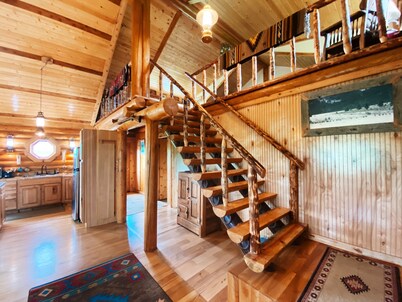 Perfect for Couples Or Families Up To 4 In Lovely Two Story Log Home