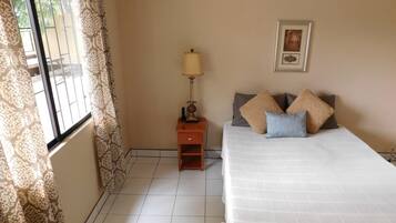 1 chambre, fer et planche Ă repasser, Wi-Fi, draps fournis