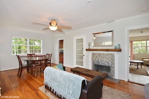 Flat-screen TV, fireplace, stereo, printers