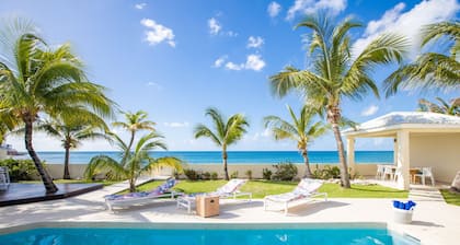 BEACHFRONT DESIGN VILLA