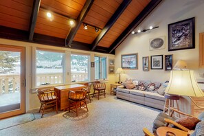 Televisio, takka, DVD-soitin