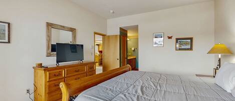 2 makuuhuonetta, silitysrauta/-lauta, internet, vuodevaatteet