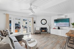 Smart TV, fireplace, video games, DVD player