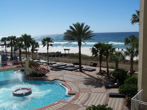 3rd Fl Luxury Beachfront w. Pysäköintipaikka 3. Fl