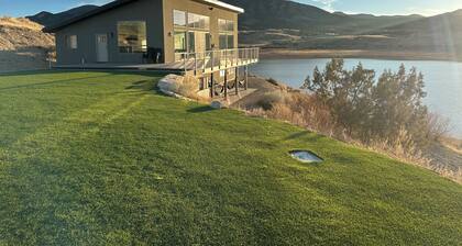 Eristäytynyt Lake House täydellinen perhejuhlia