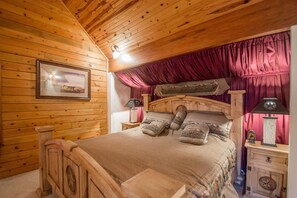 5 bedrooms, free WiFi, bed sheets
