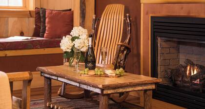 Welcoming, pet-friendly cabin in Green Mountain Nat'l Forest