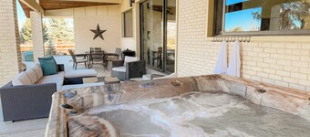 Mid-Century Modern Retreat • 7BR •  Sleeps 22 w/ Hot Tub & Game Room