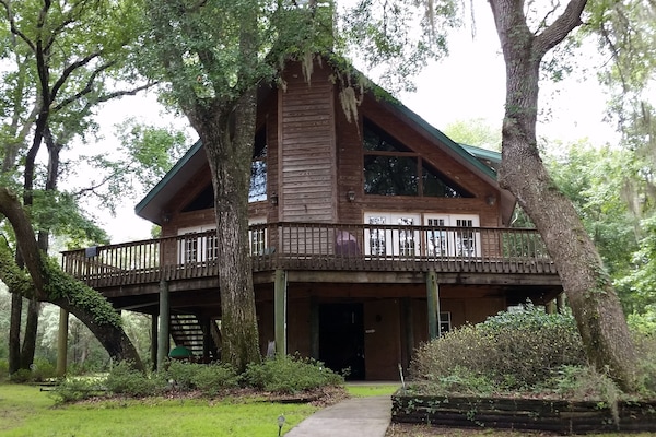 Front of house overlooking Suwannee River