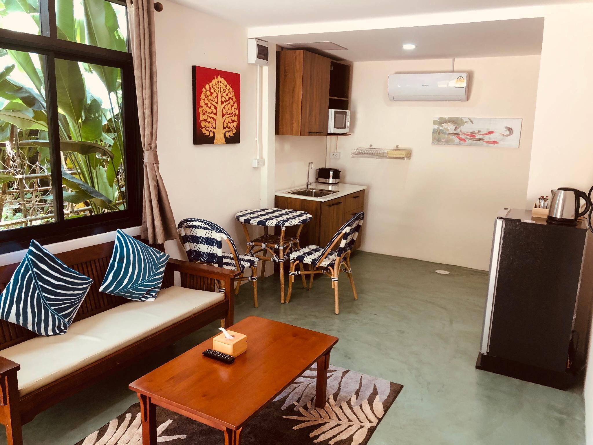 deluxe 1 bedroom with living room | 1 bedroom, egyptian cotton sheets, premium bedding, select comfort beds