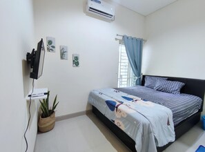 Free WiFi - Surabaya Homey near Airport (Sidoarjo)