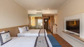 In-room safe, desk, soundproofing, free WiFi