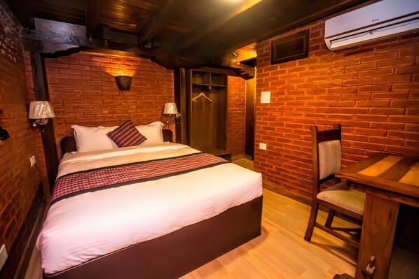Chambre Double Standard (AC)