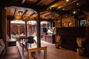 Lobby - Hotel Baha Restaurant and Cafe (Bhaktapur)