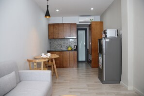 Living area - De La Casa Serviced Apartment (Ho Chi Minh City)
