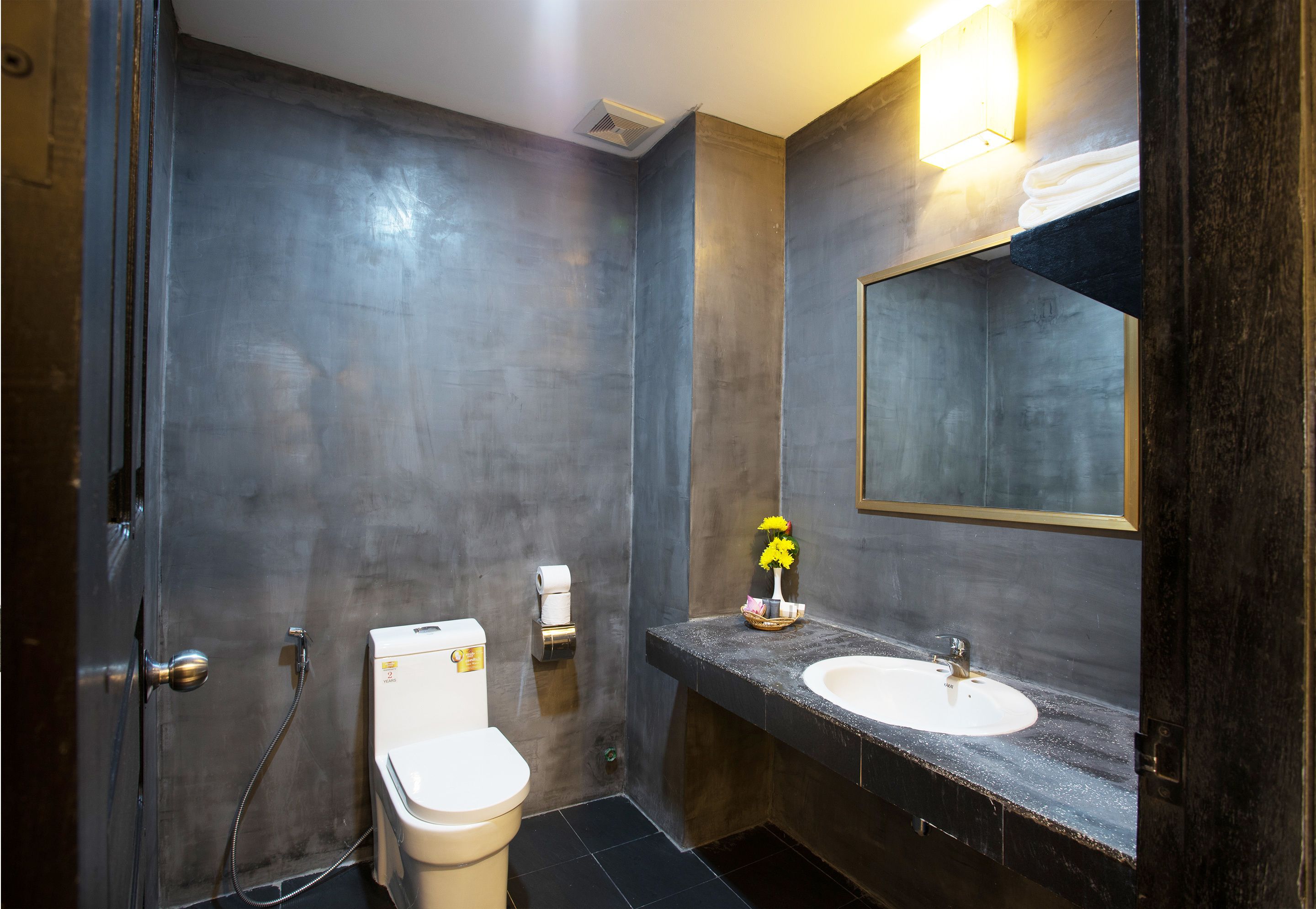 shower, free toiletries, hair dryer, slippers