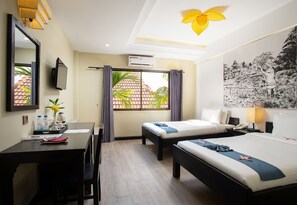 In-room safe, individually furnished, desk, blackout drapes - Hotel De La Chheng (Siem Reap)