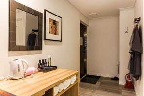 Deluxe tweepersoonskamer, roken | Kamervoorziening