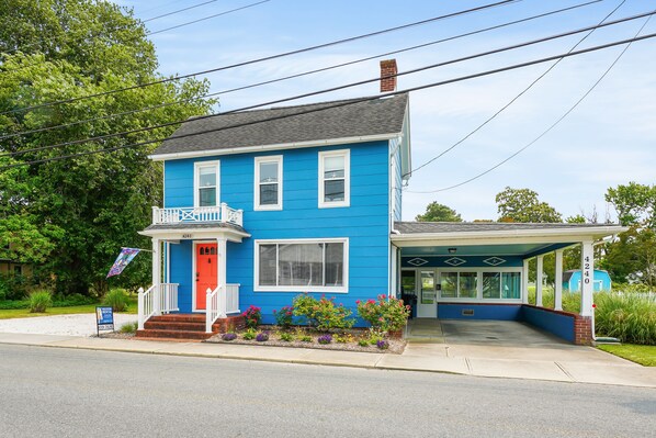 Exterior - A 'Teague of Our Own - Pet friendly & In town! (Chincoteague Island)