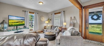 Peaceful & Charming Farmhouse Perfect for Soccer World Cup Guest and Groups